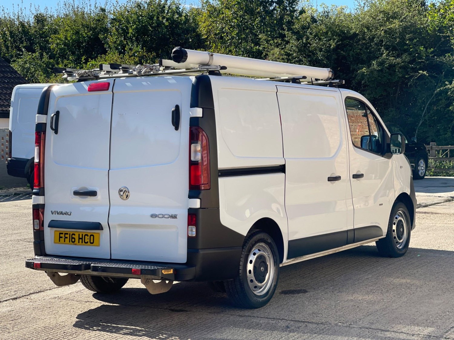 Vauxhall Vivaro Listing Image