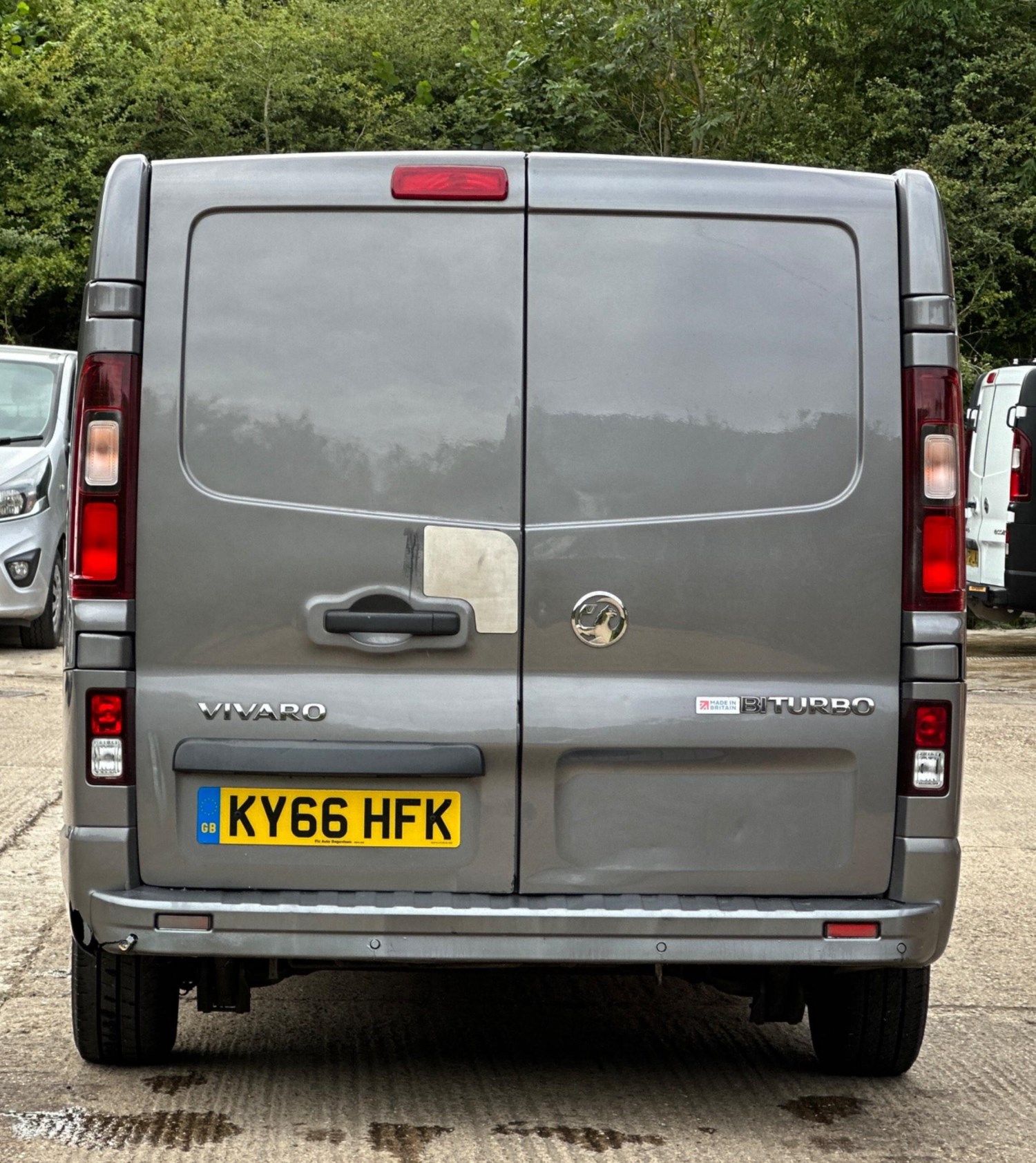 Vauxhall Vivaro Listing Image