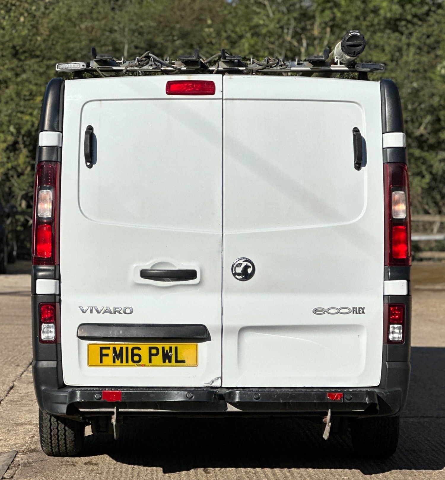 Vauxhall Vivaro Listing Image