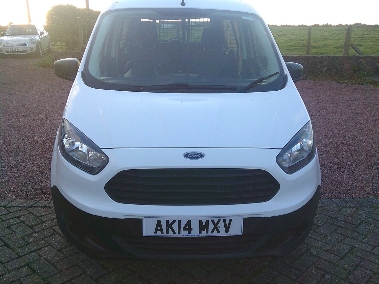 Ford Transit Courier Listing Image