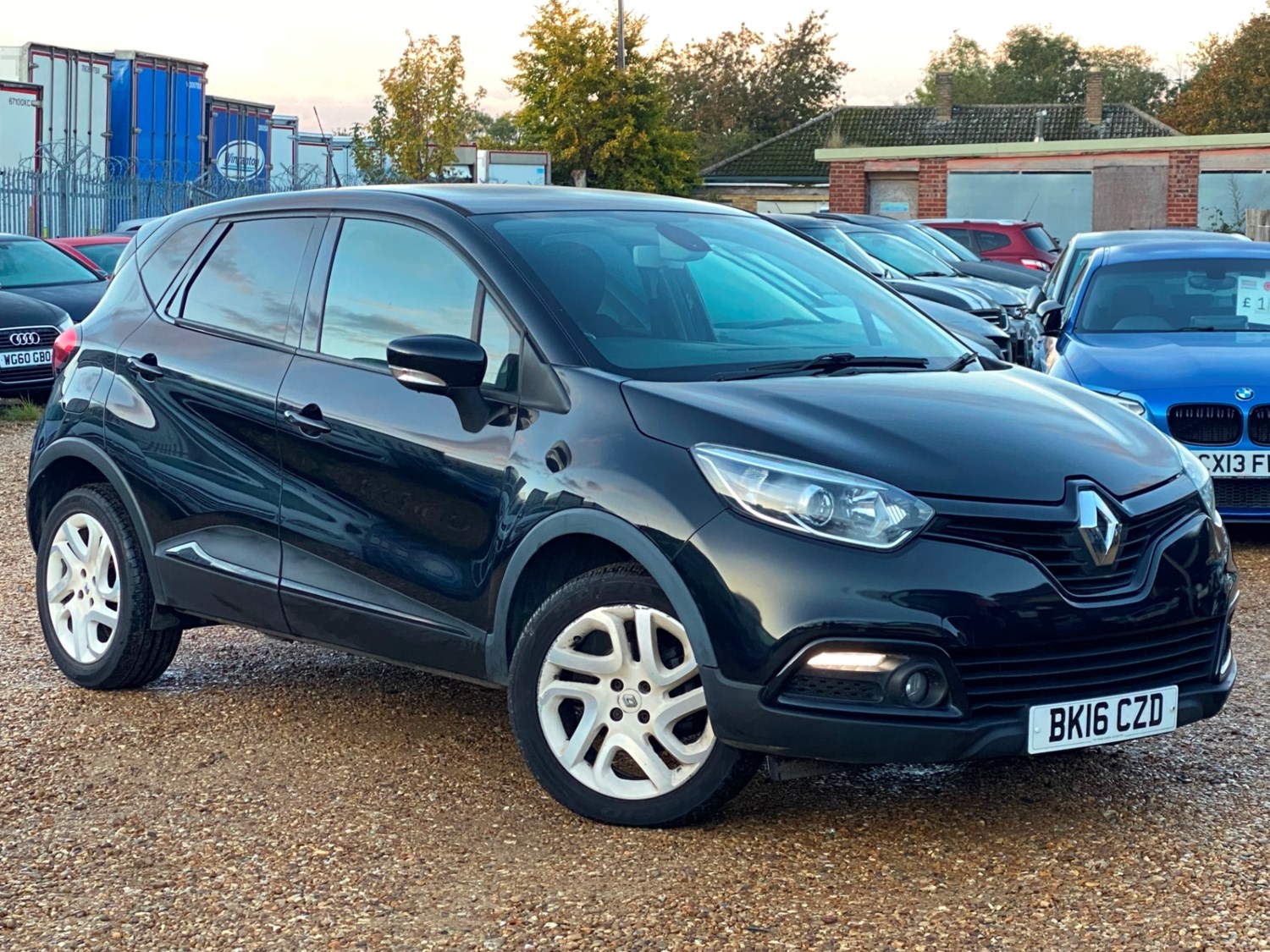 Renault Captur Listing Image