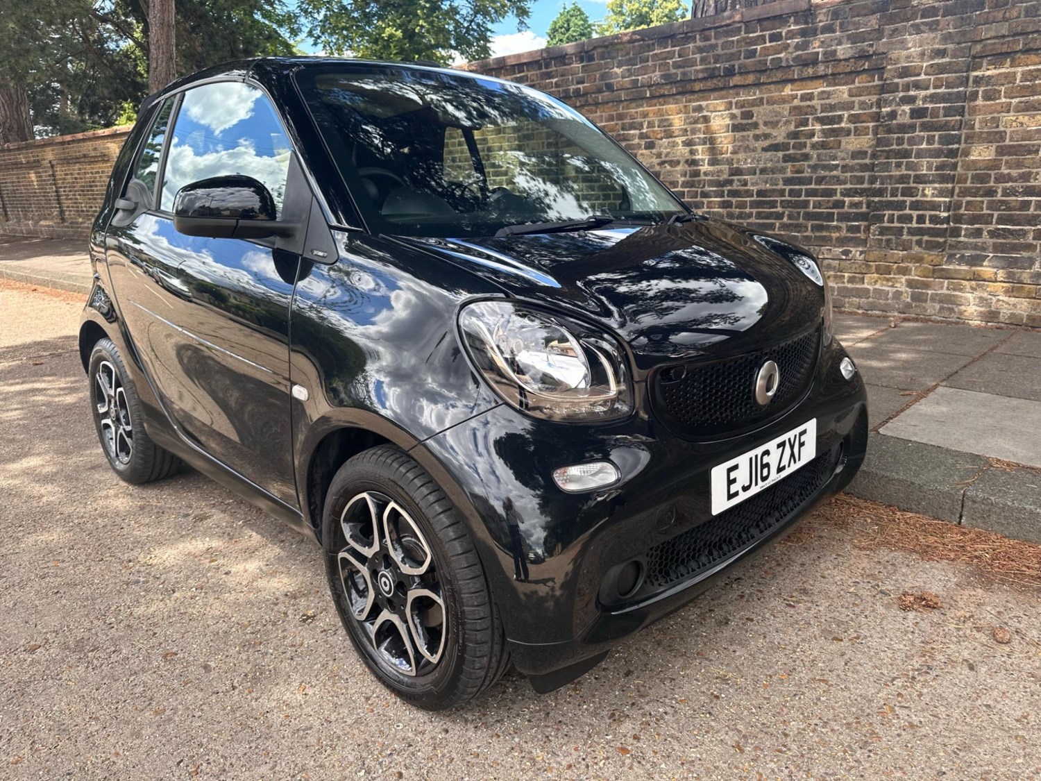 Smart fortwo Listing Image