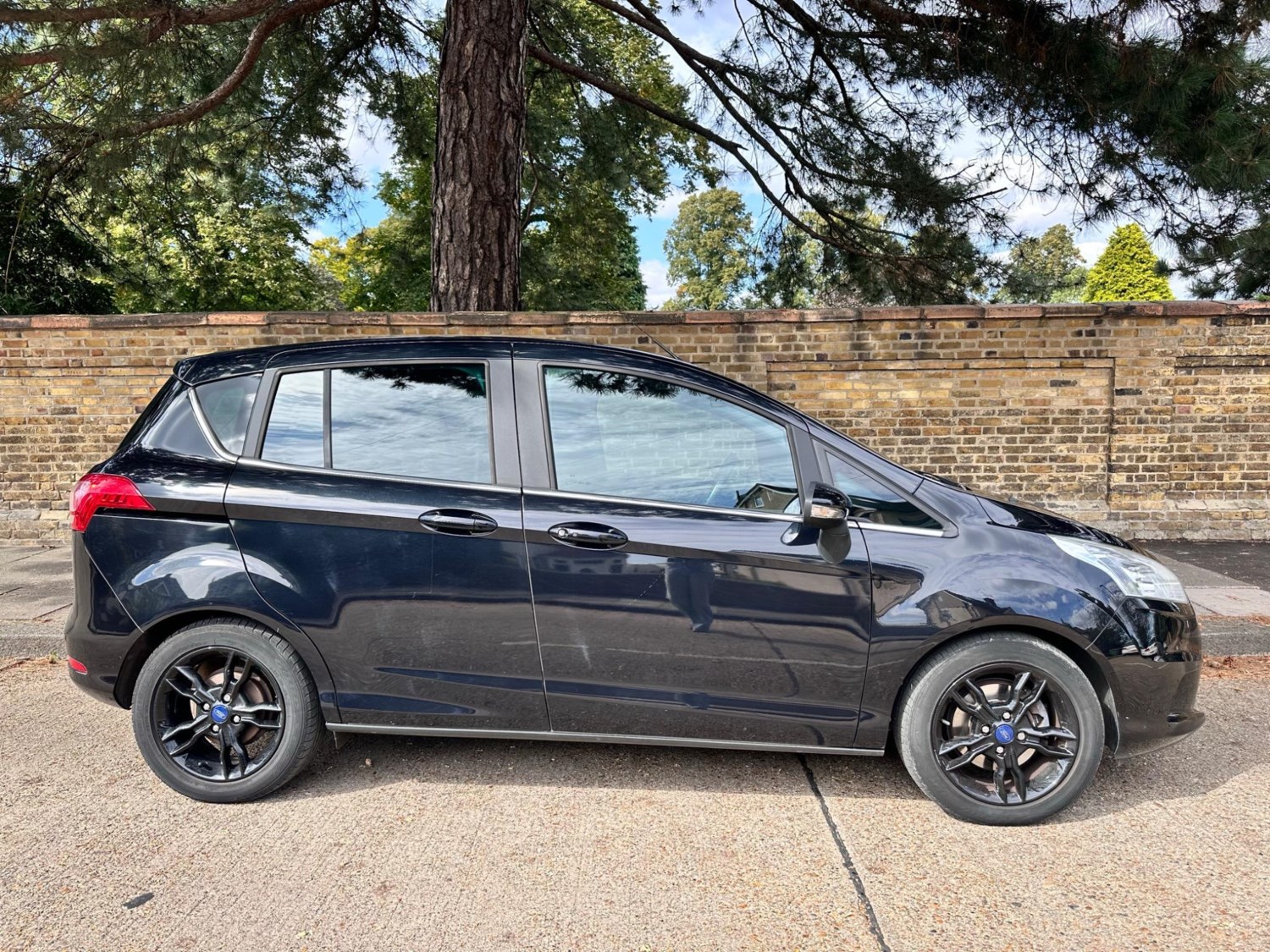 Ford B-Max Listing Image