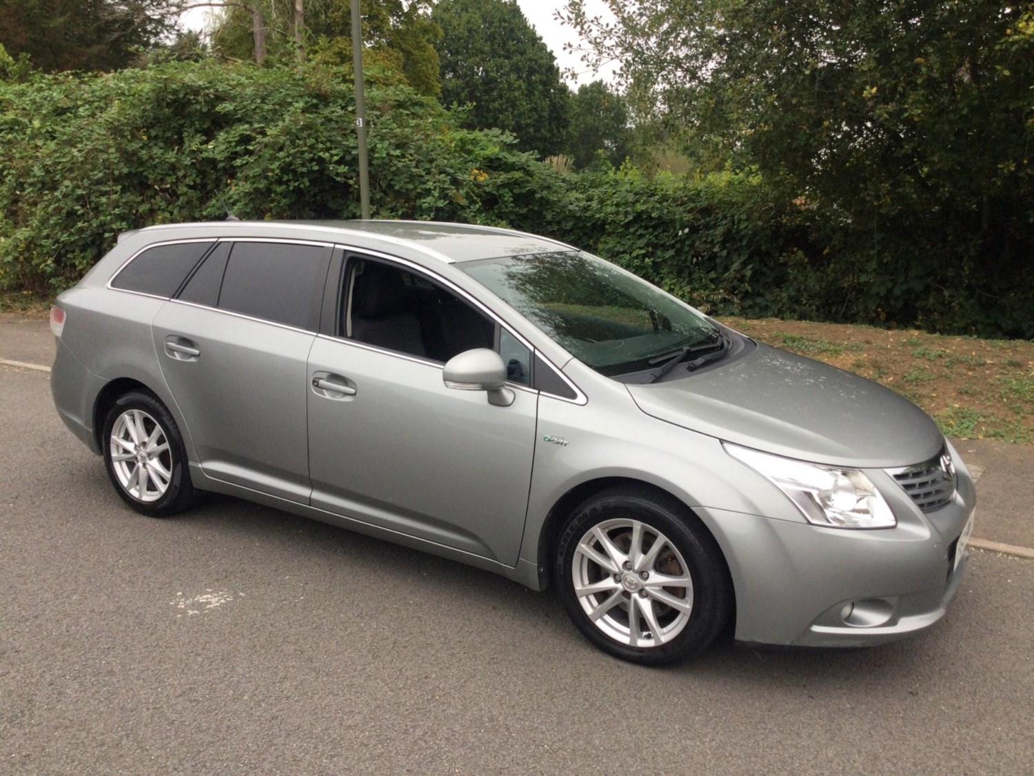 Toyota Avensis Listing Image