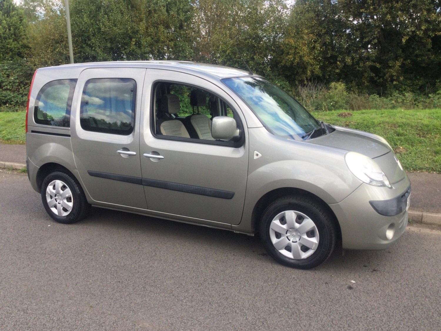 Renault Kangoo Listing Image