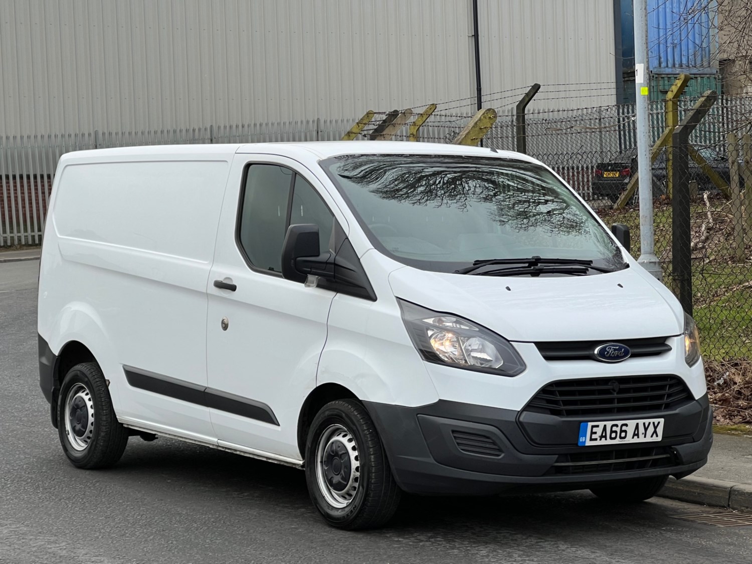 Ford Transit Custom Listing Image