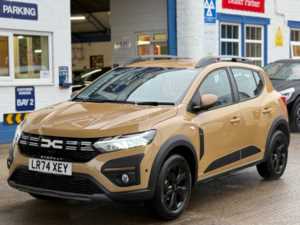 2024 74 Dacia Sandero Stepway 1.0 TCe Extreme 5dr, UNDER 980 MILES, SEPTEMBER 2027 DACIA WARRANTY, 5 Doors HATCHBACK