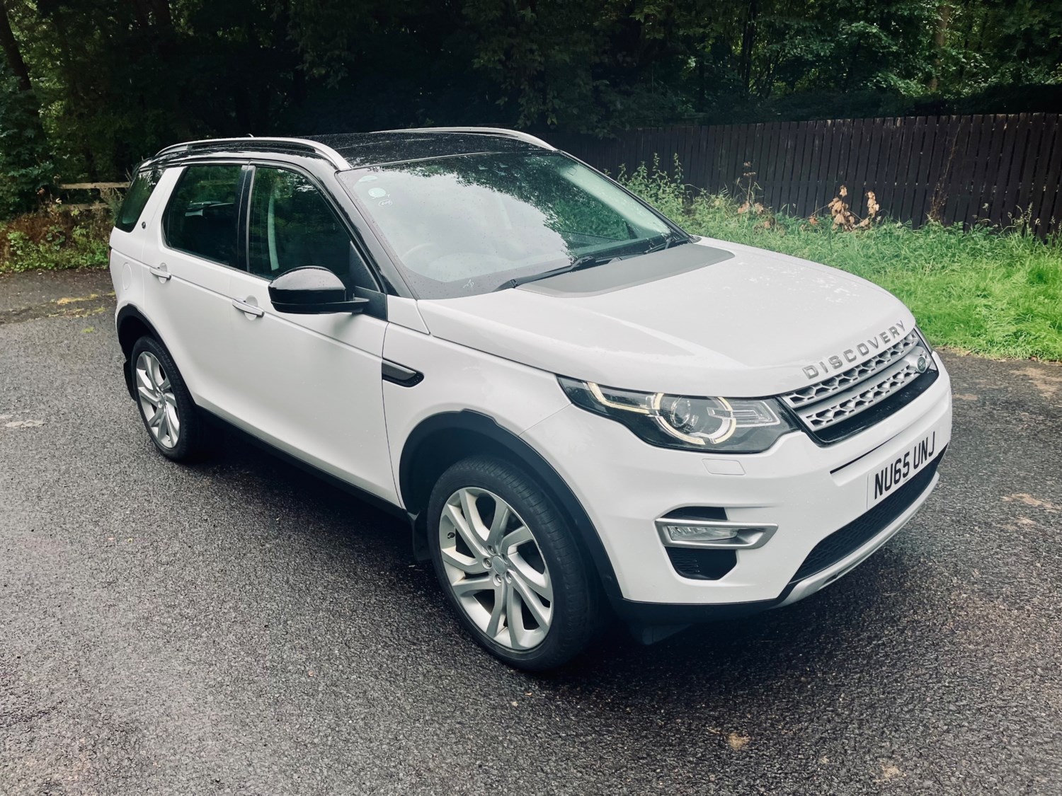 Land Rover Discovery Sport Listing Image