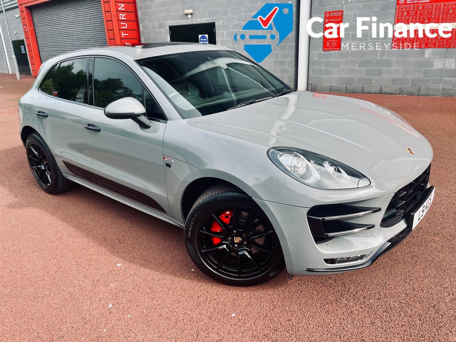 Porsche Macan Listing Image