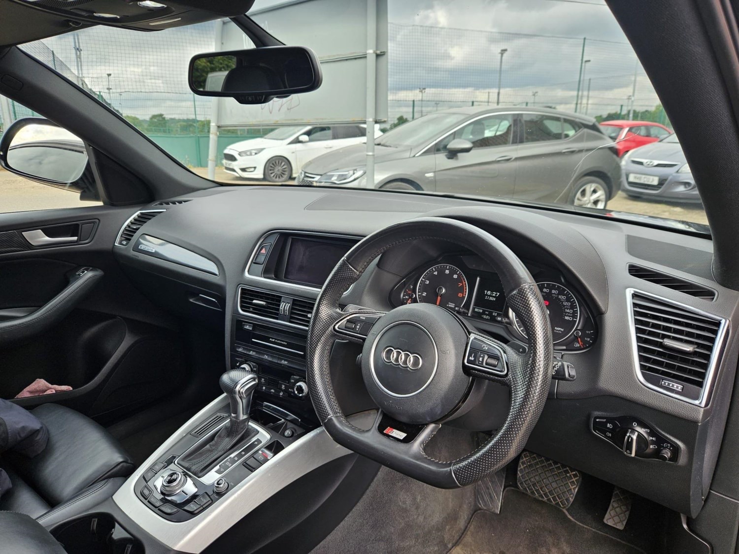 Audi Q5 Listing Image