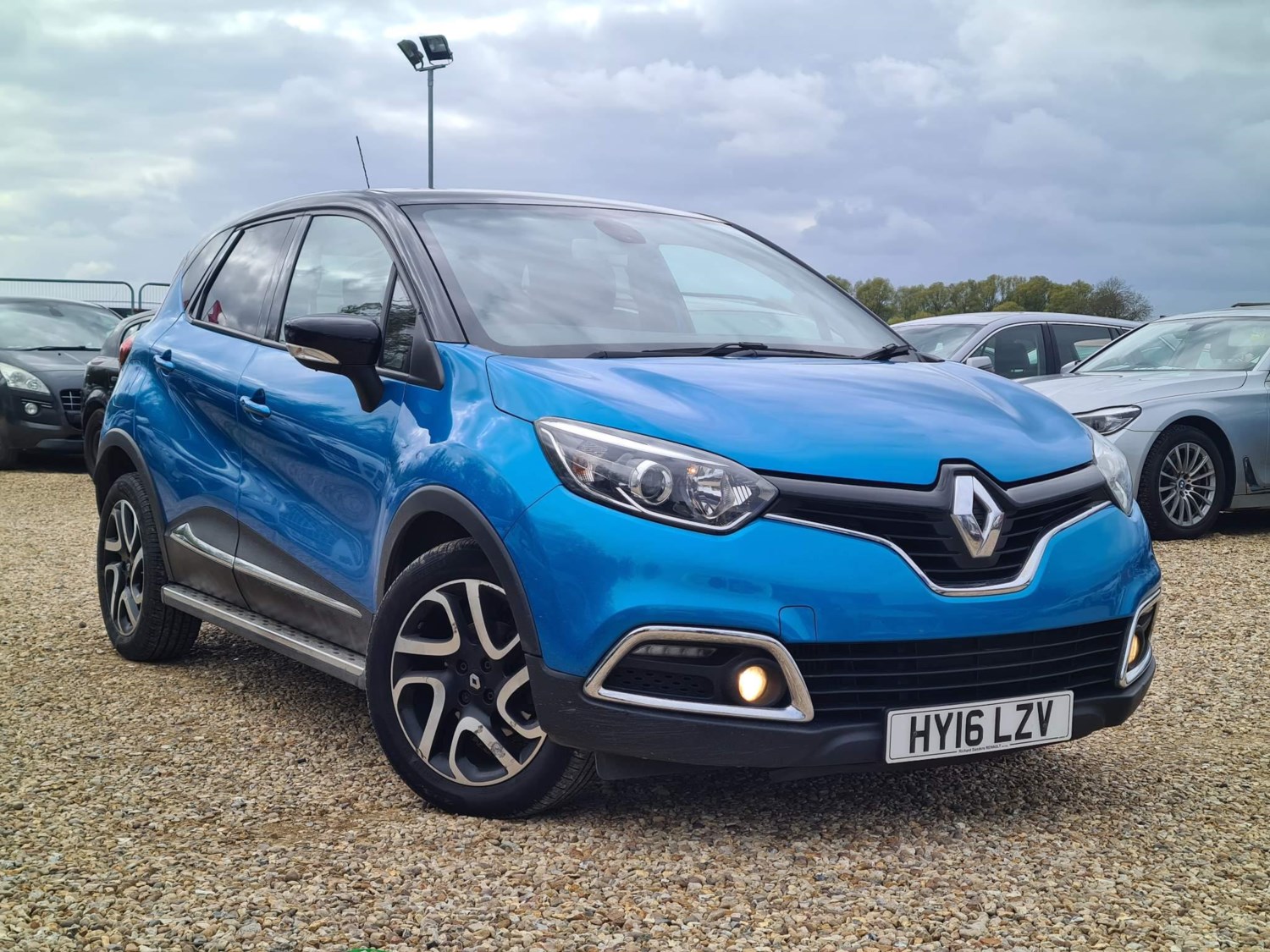 Renault Captur Listing Image