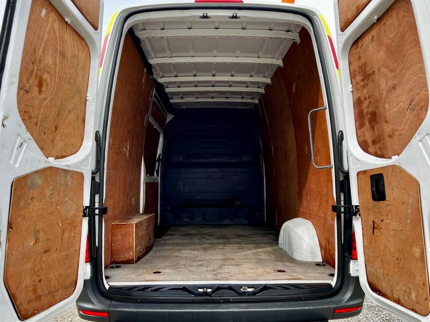 Mercedes-Benz Sprinter Listing Image