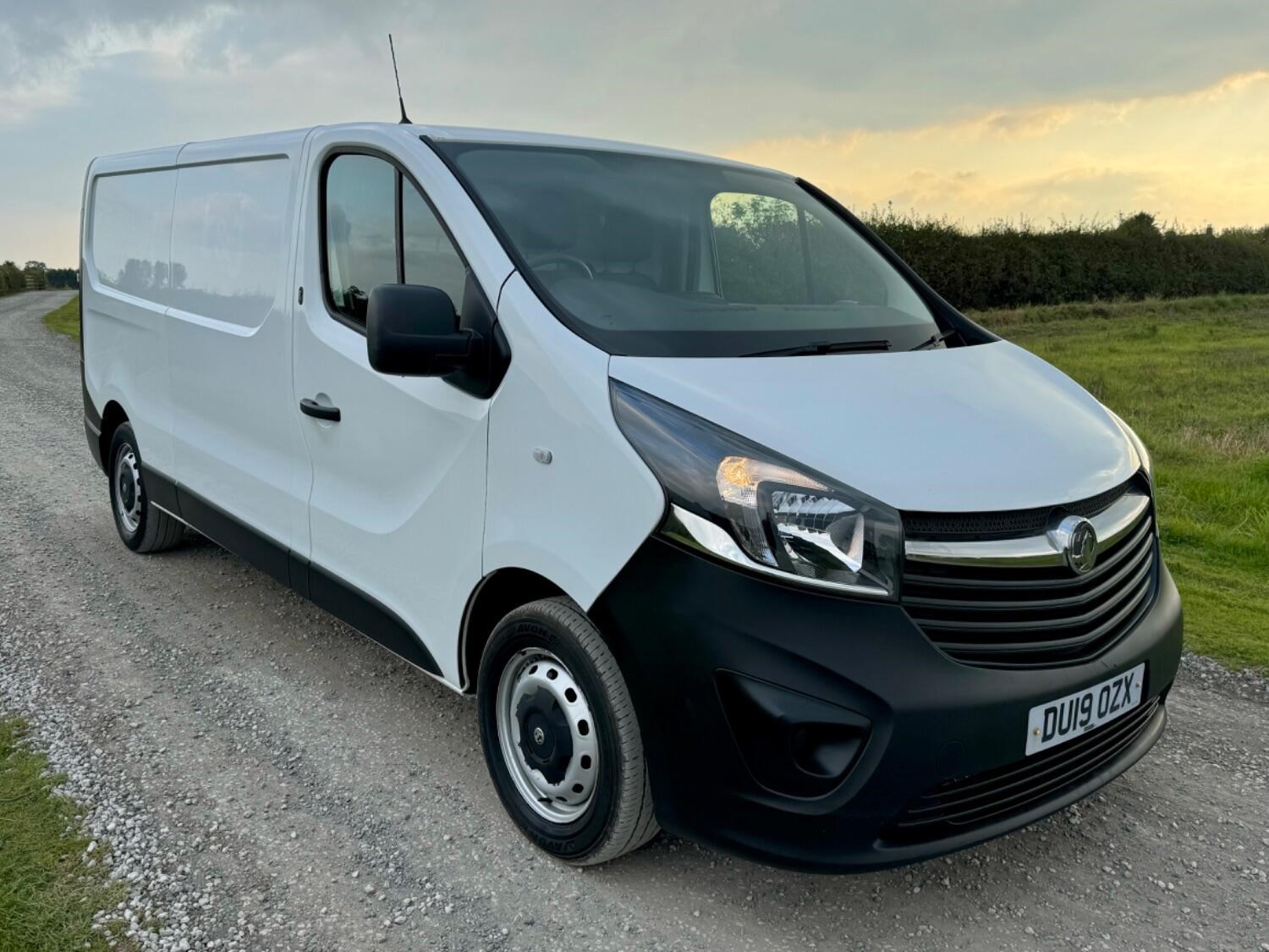 Vauxhall Vivaro Listing Image