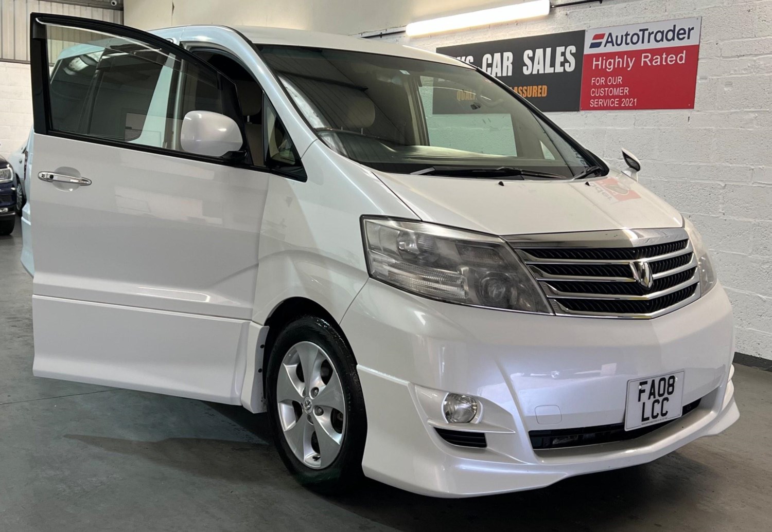 Toyota Alphard Listing Image