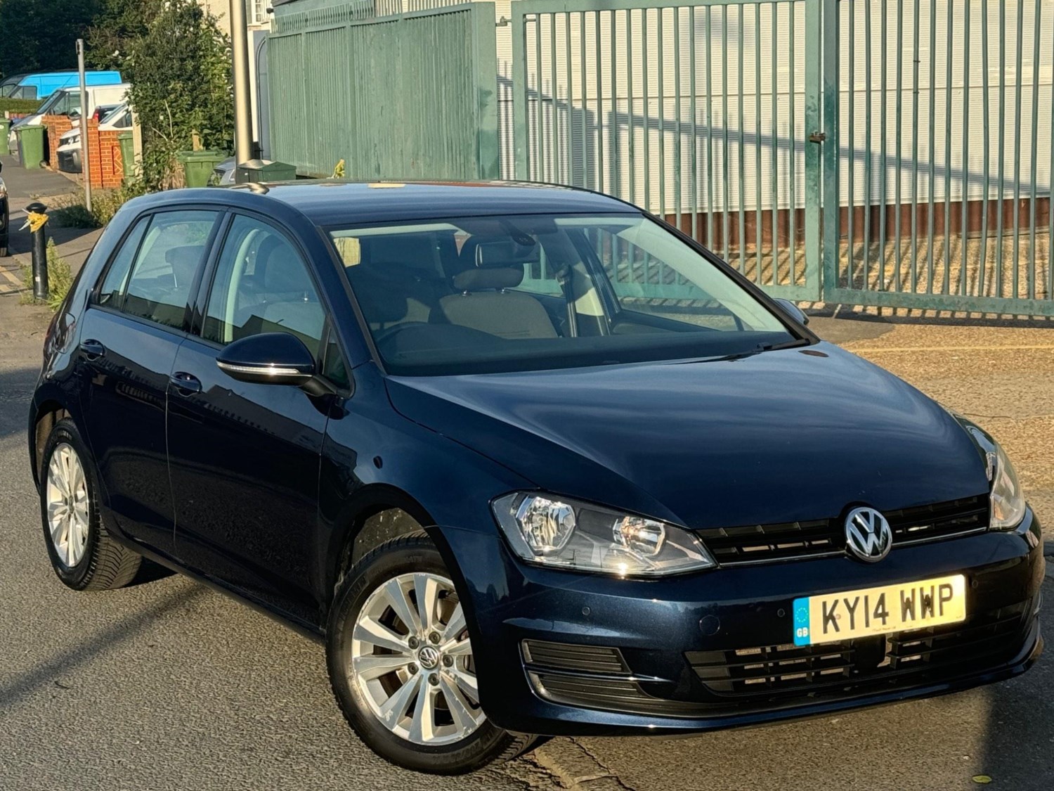 Volkswagen Golf Listing Image