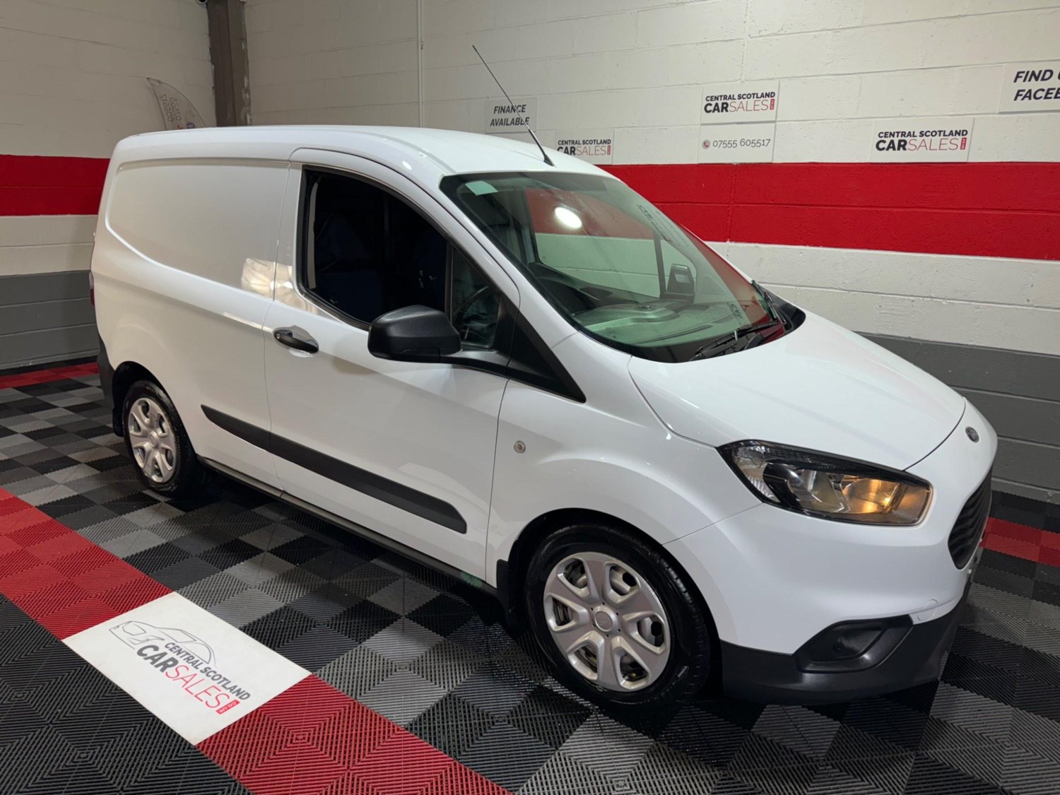 Ford Transit Courier Listing Image