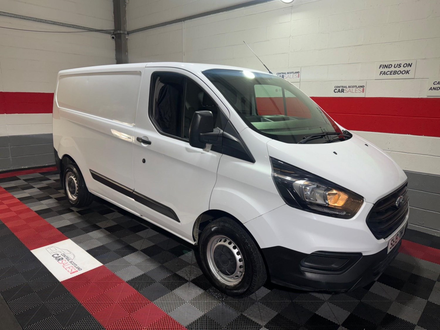 Ford Transit Custom Listing Image