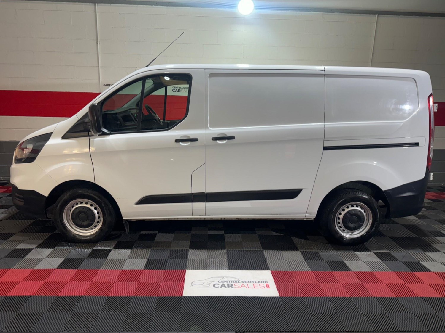 Ford Transit Custom Listing Image