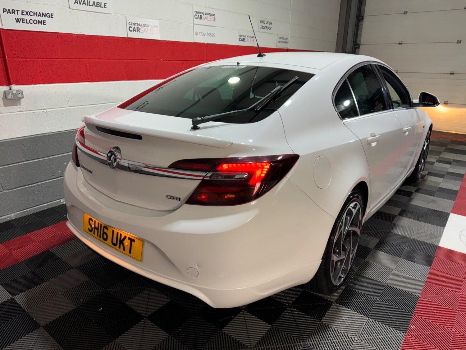 Vauxhall Insignia Listing Image