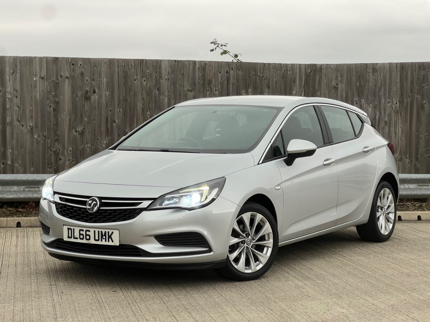 Vauxhall Astra Listing Image