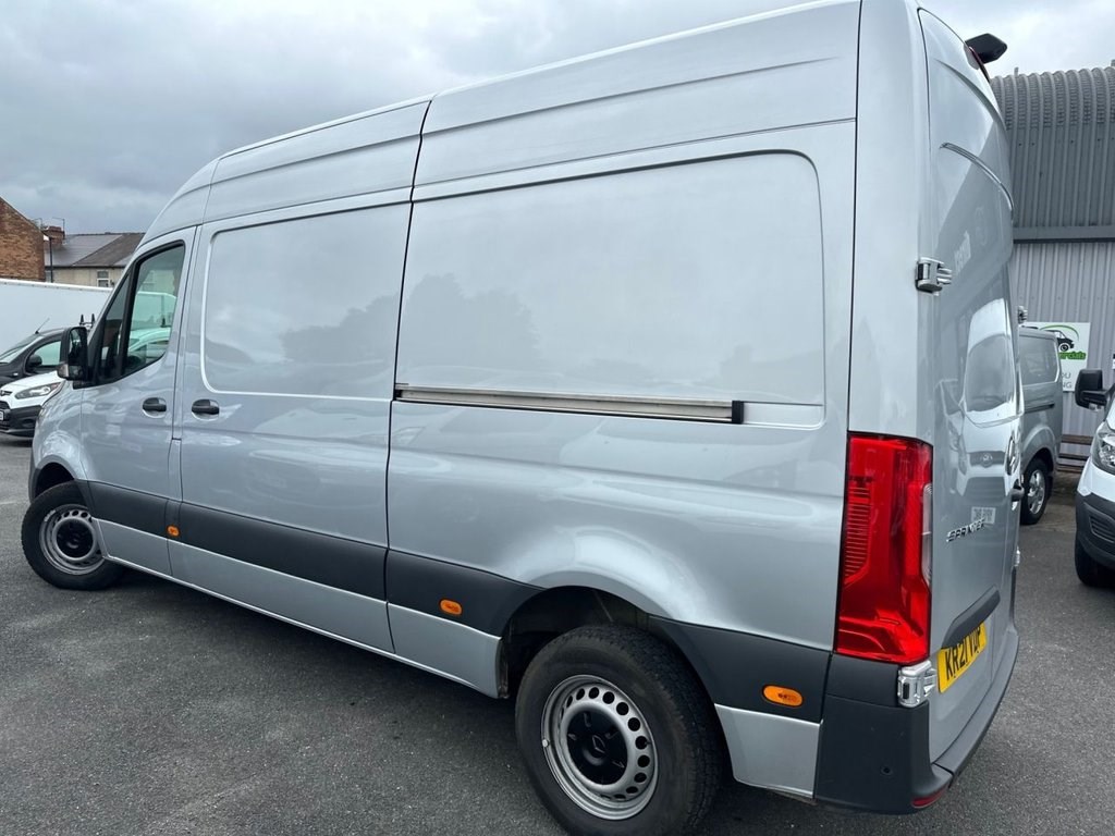 Mercedes-Benz Sprinter Listing Image