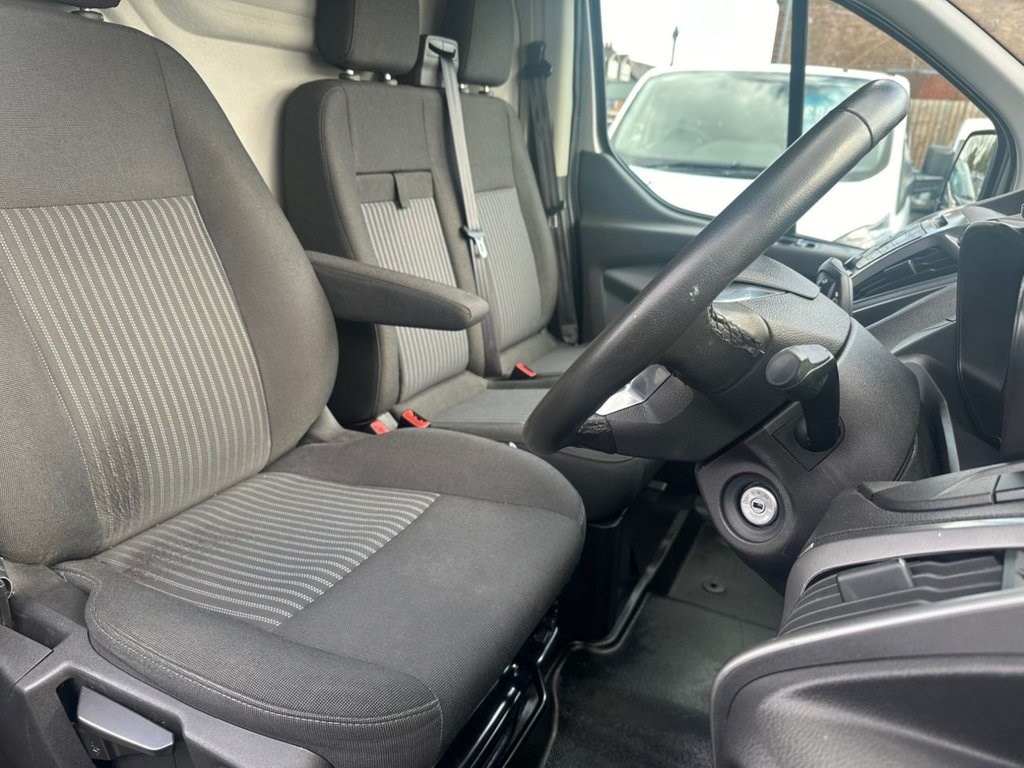 Ford Transit Custom Listing Image