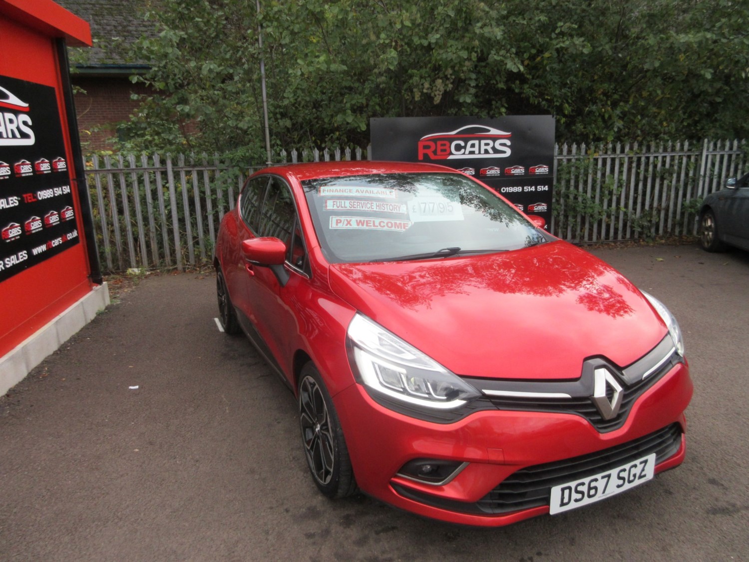 Renault Clio Listing Image