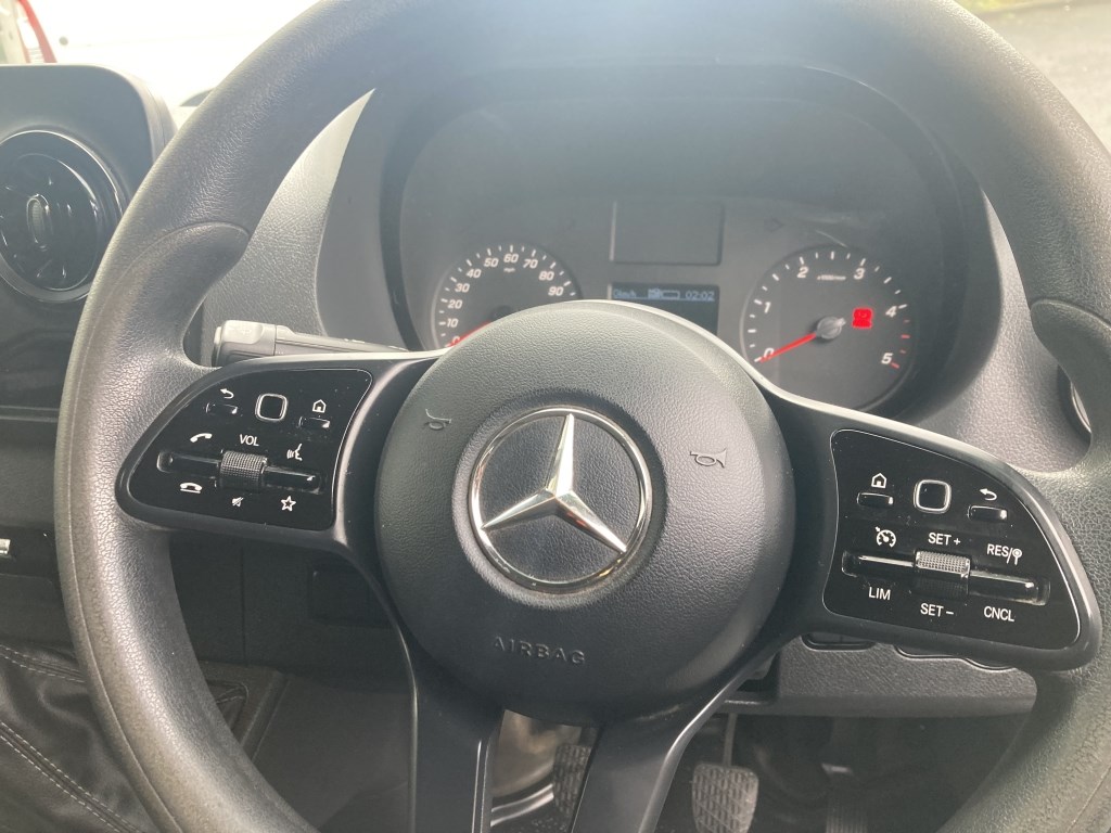 Mercedes-Benz Sprinter Listing Image