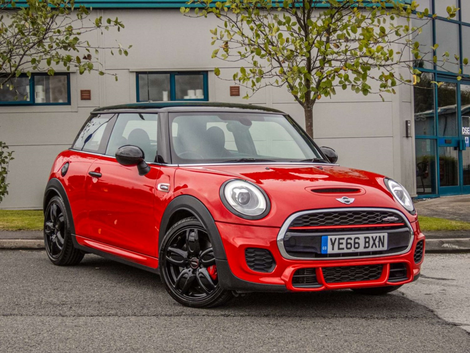 MINI Hatch Listing Image