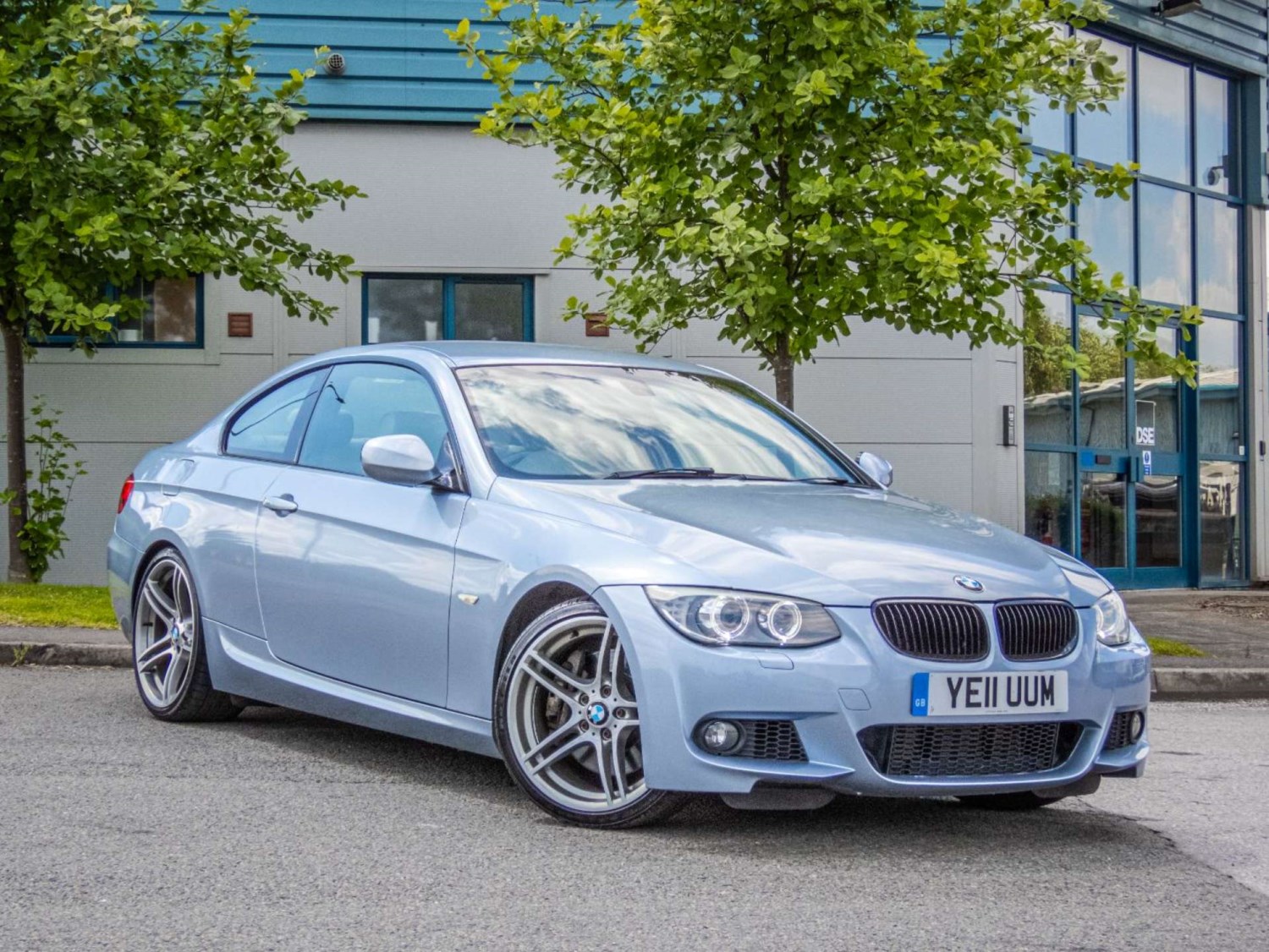 BMW 3 Series Listing Image