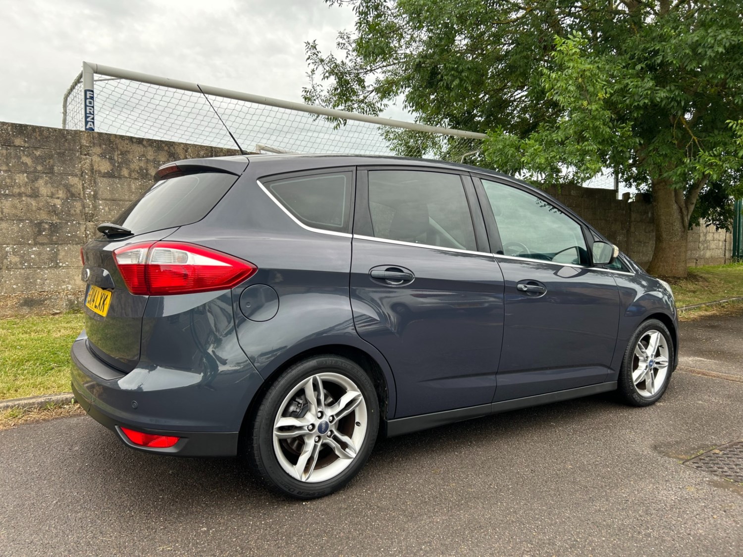 Ford C-Max Listing Image