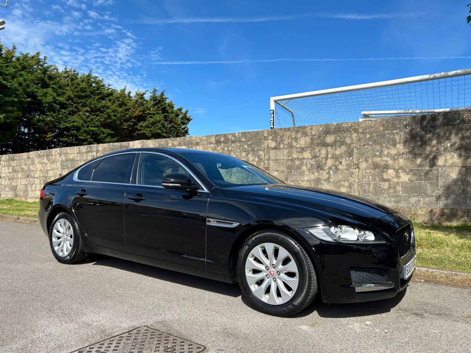 Jaguar XF Listing Image