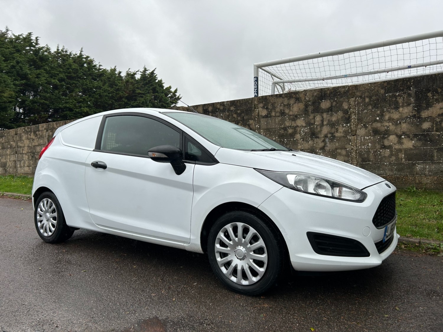 Ford Fiesta Listing Image