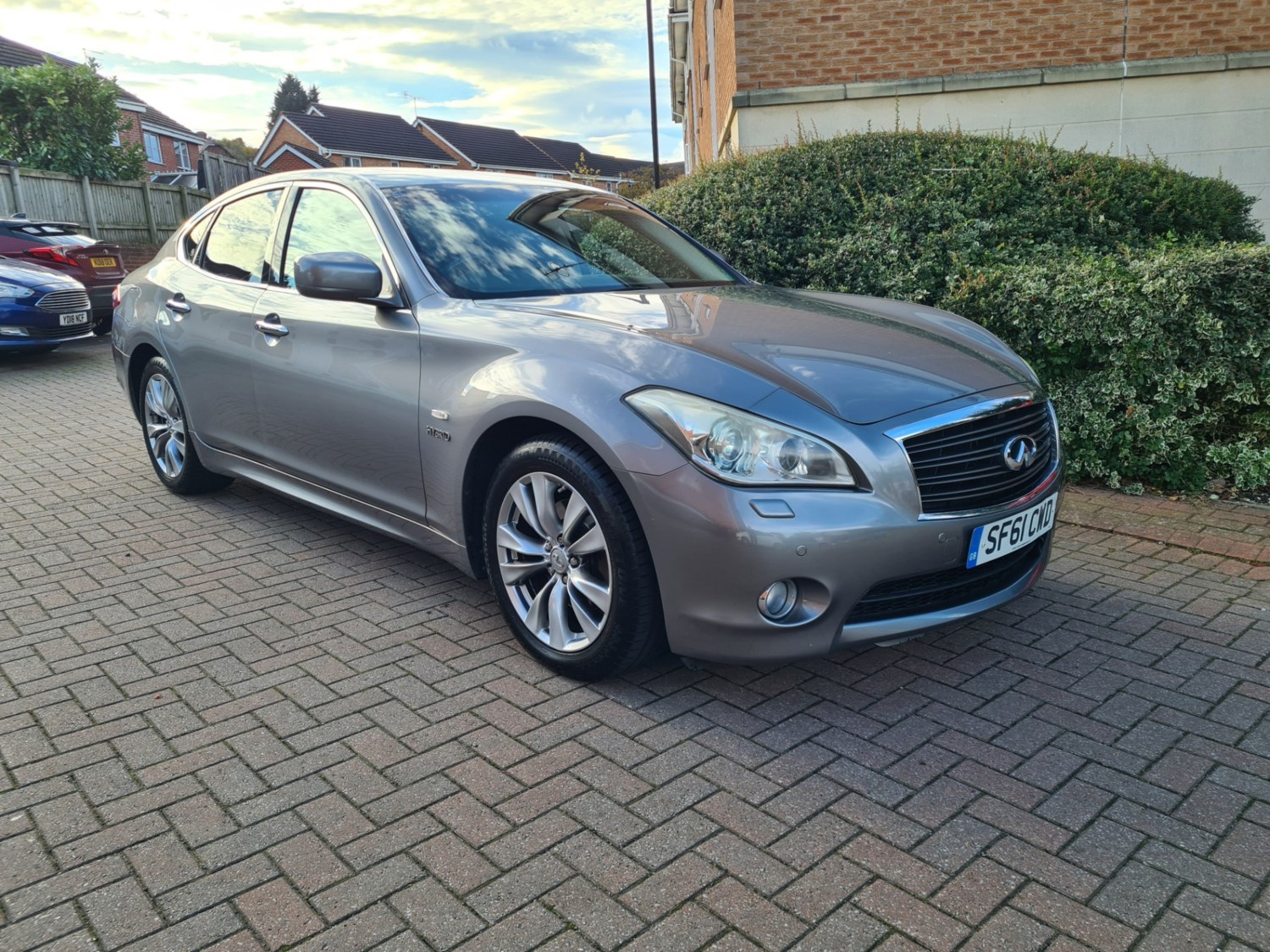 Infiniti M Listing Image