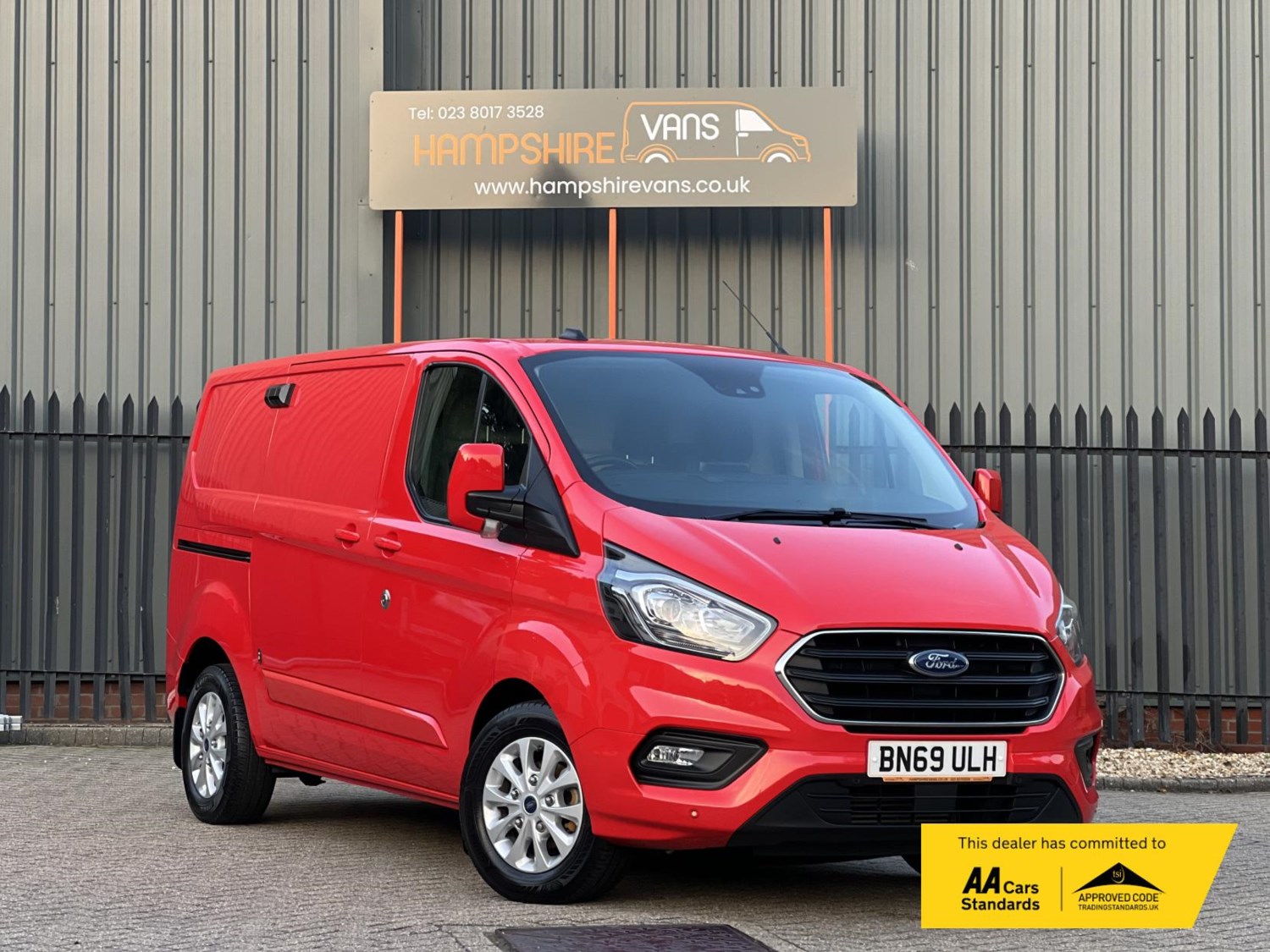 Ford Transit Custom Listing Image