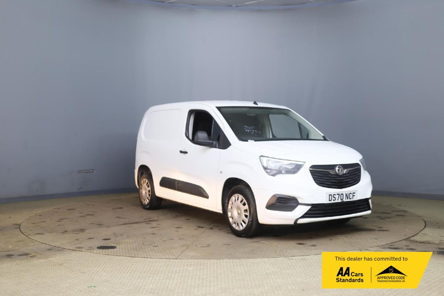 Vauxhall Combo Listing Image