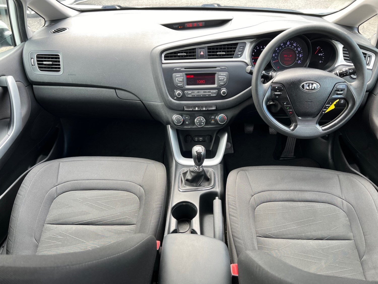 Kia Ceed Listing Image