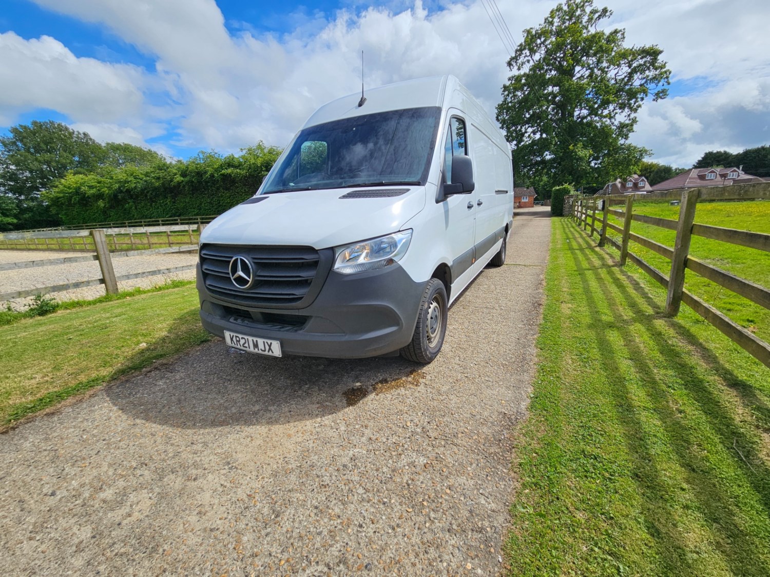 Mercedes-Benz Sprinter Listing Image