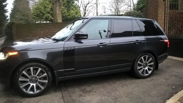 2013 (63) Land Rover Range Rover 4.4 SDV8 VOGUE SE AUTOMATIC 4x4 For Sale In Watford, Hertfordshire