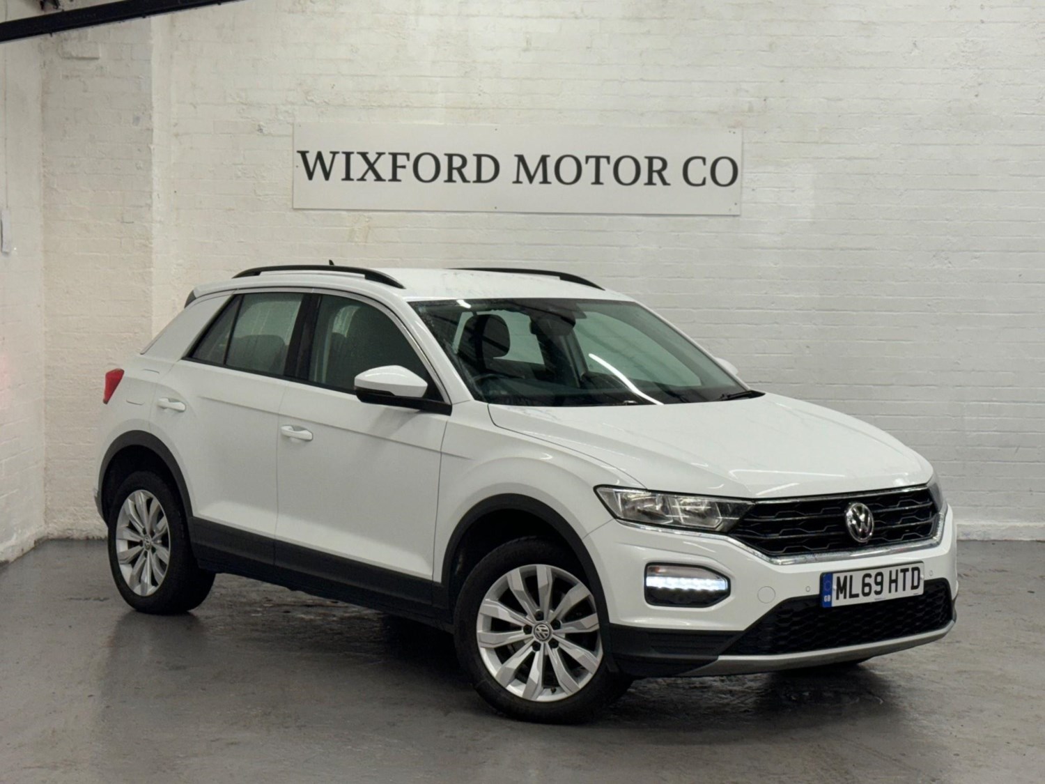 Volkswagen T-Roc Listing Image