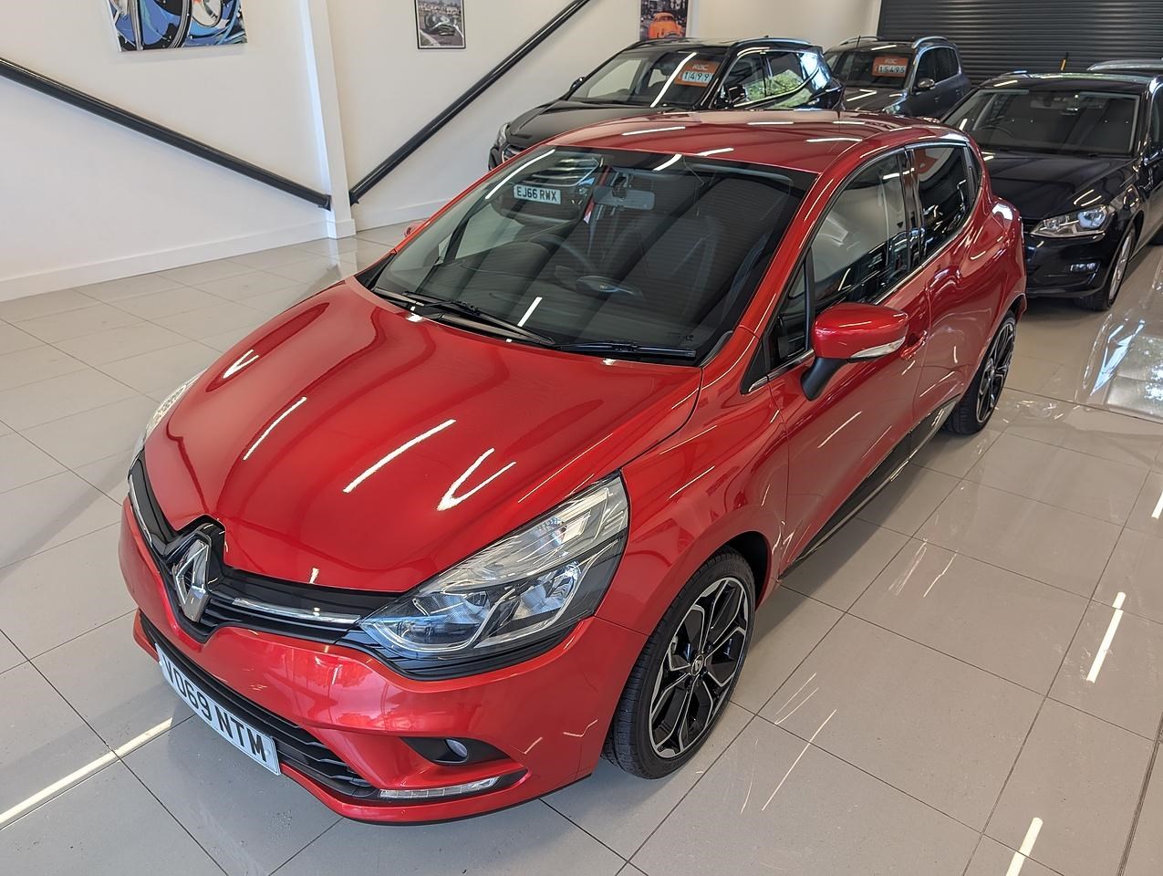 Renault Clio Listing Image