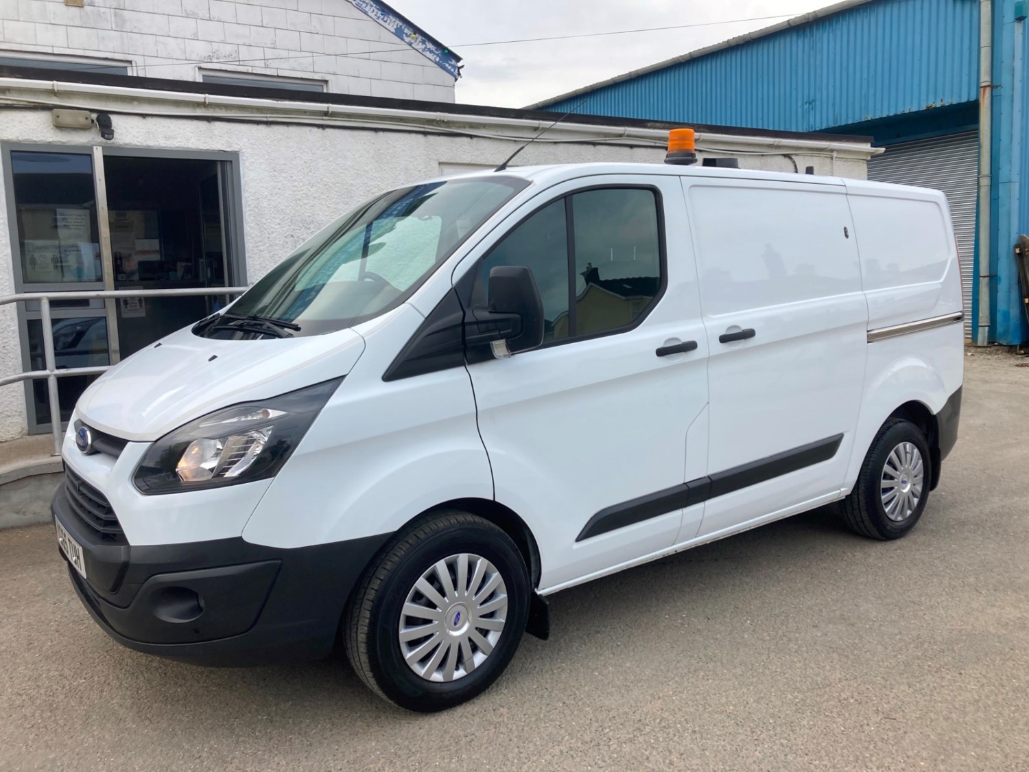 Ford Transit Custom Listing Image