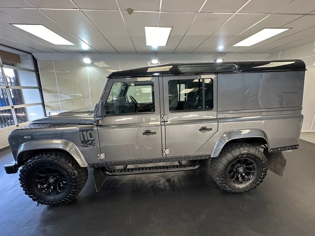 Land Rover Defender Listing Image