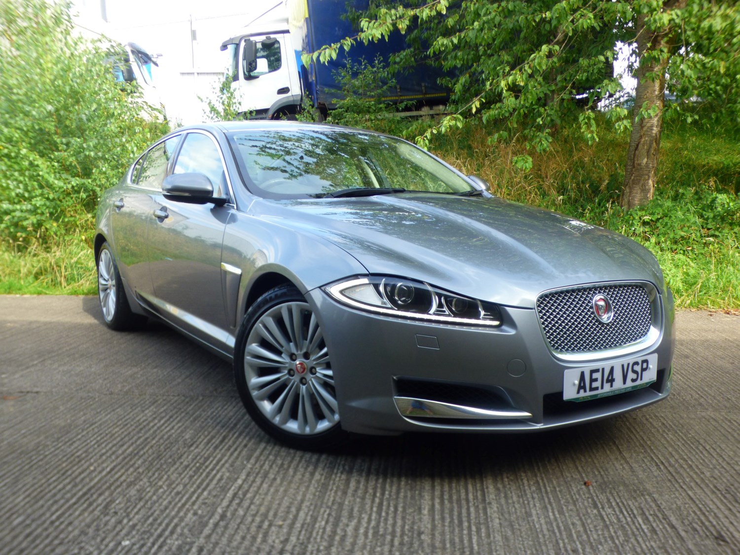 Jaguar XF Listing Image