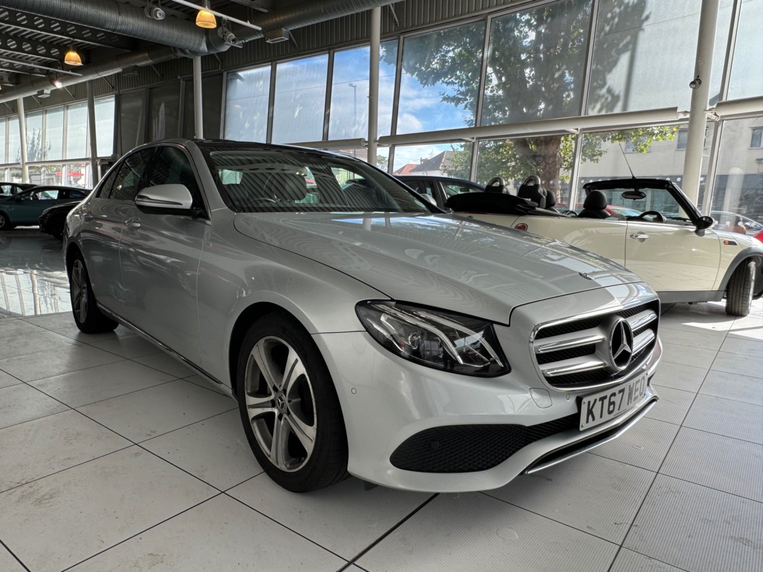 Mercedes-Benz E-Class Listing Image