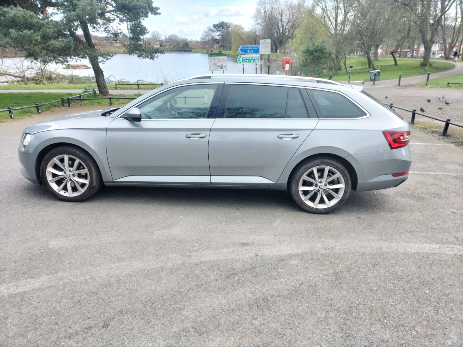 Skoda Superb Listing Image