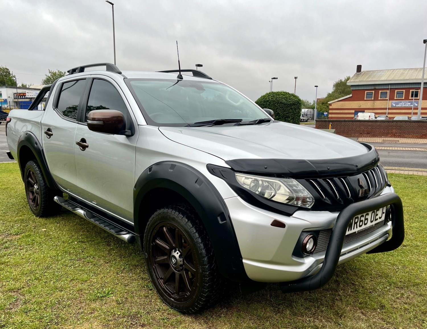 Mitsubishi L200 Listing Image