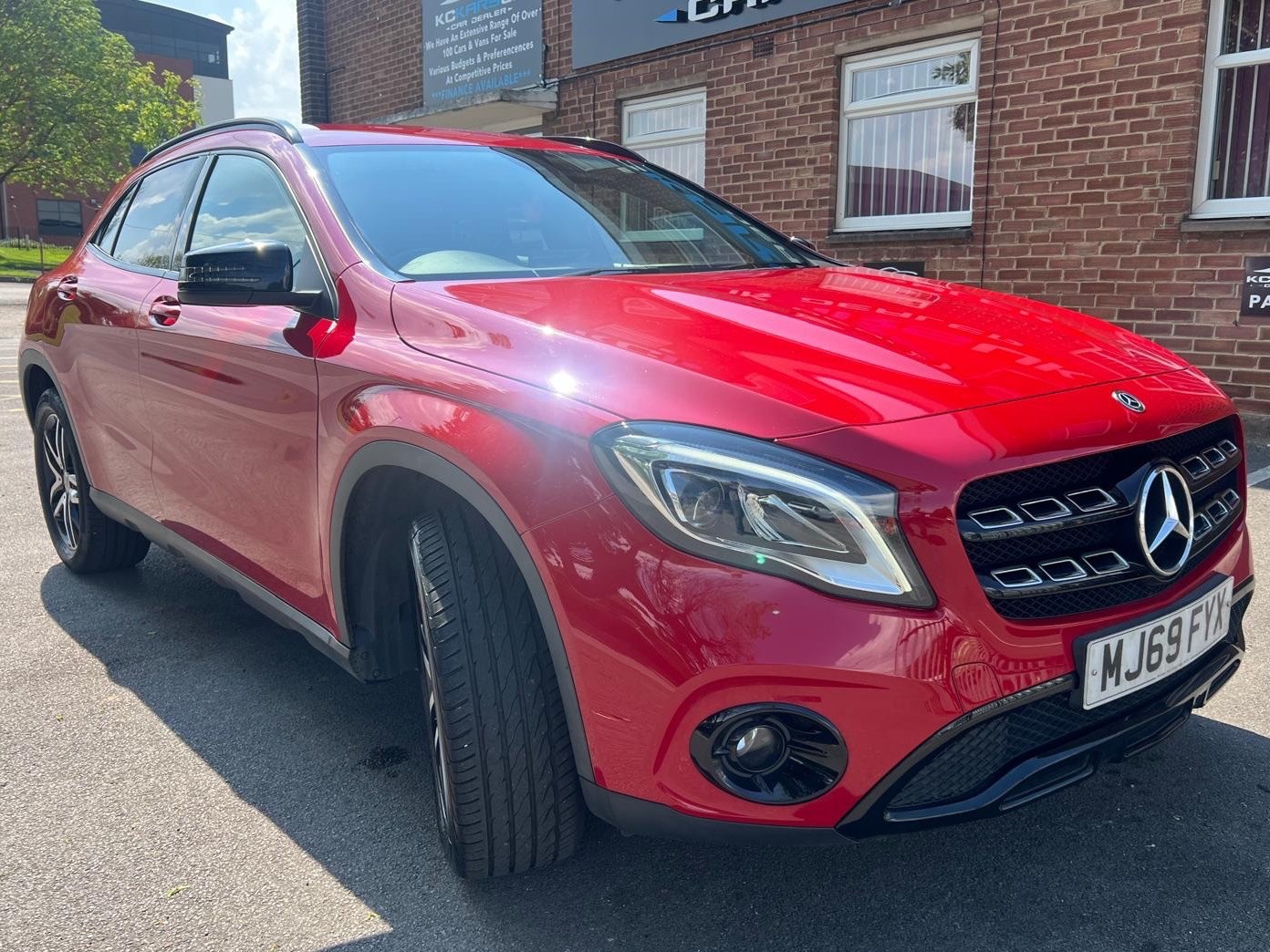 Mercedes-Benz GLA Listing Image