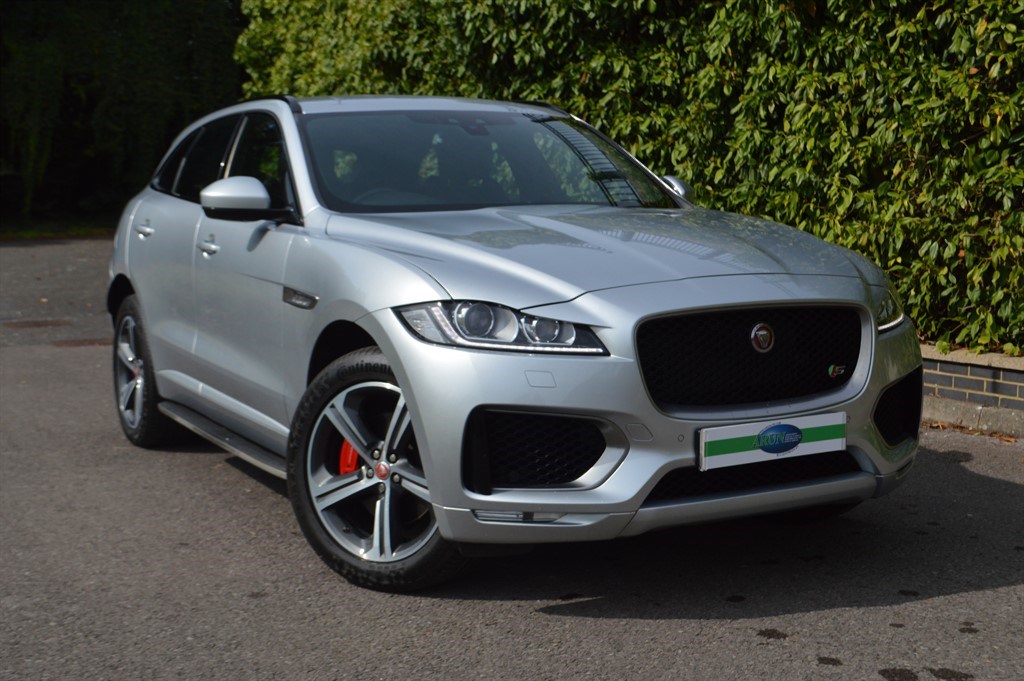 Jaguar F-PACE Listing Image