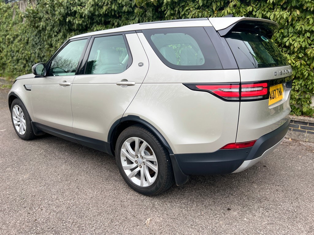 Land Rover Discovery Listing Image